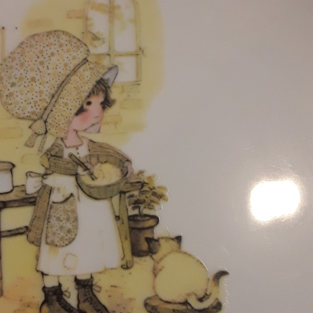 Classic Holly Hobbie dinner plate - Picture 3 of 4